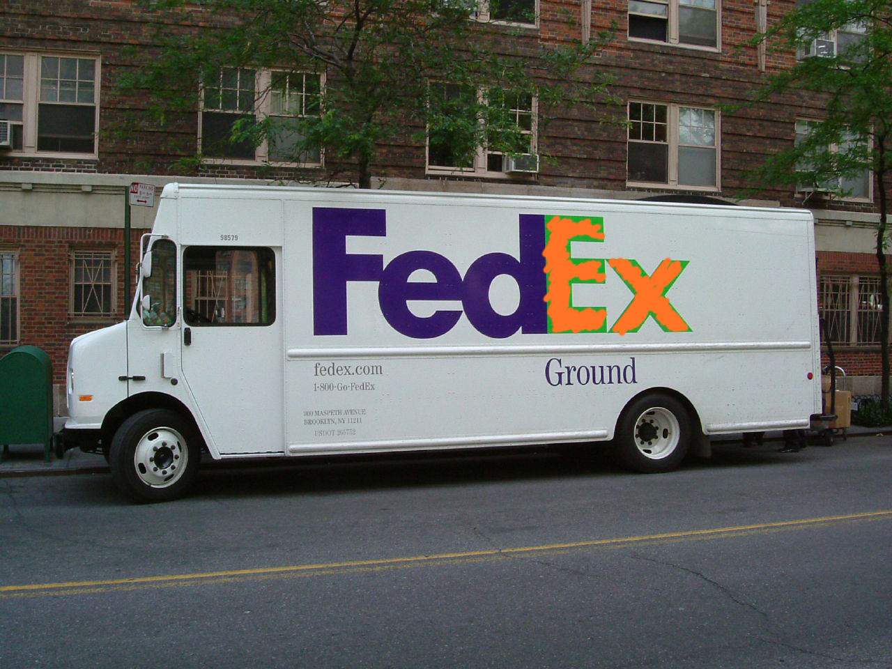 FedEx goes all Orange